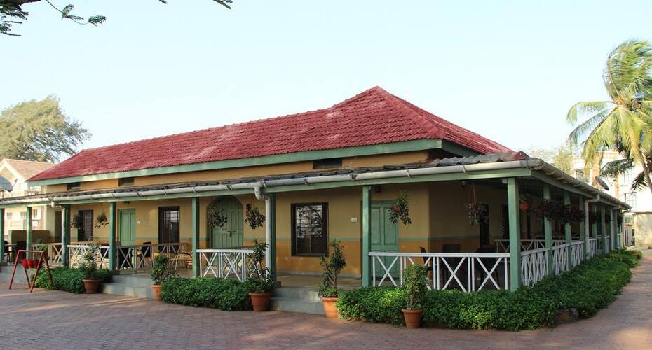 Portuguese Style Beach Villa, Murud-Janjira 3